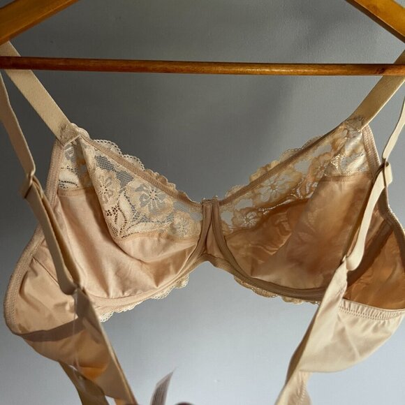 Delimira Bra Nude Lace 44B No padding with Underwire NWT - Picture 7 of 11